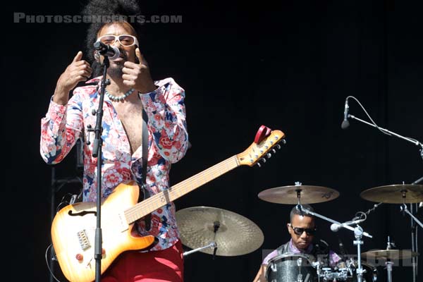 FANTASTIC NEGRITO - 2019-07-05 - HEROUVILLE SAINT CLAIR - Chateau de Beauregard - Scene Beauregard - Xavier Dphrepaulezz